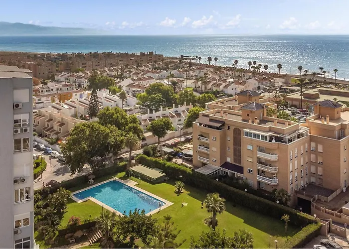 Gorgeous Apartment In Malaga With House Sea View